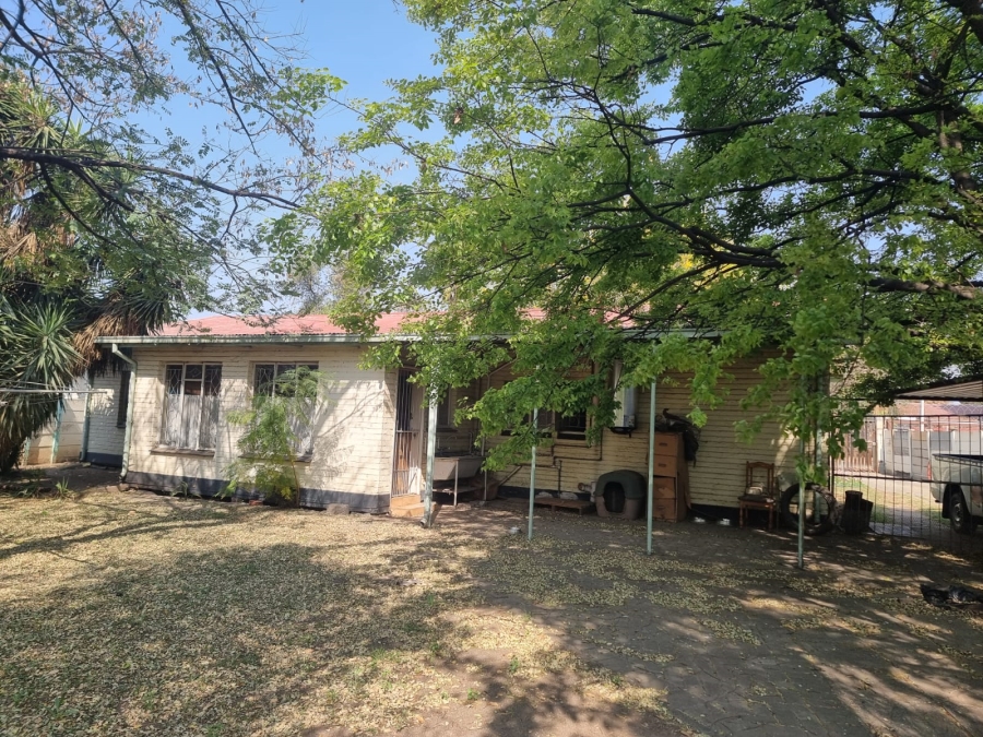 4 Bedroom Property for Sale in Oos Einde North West